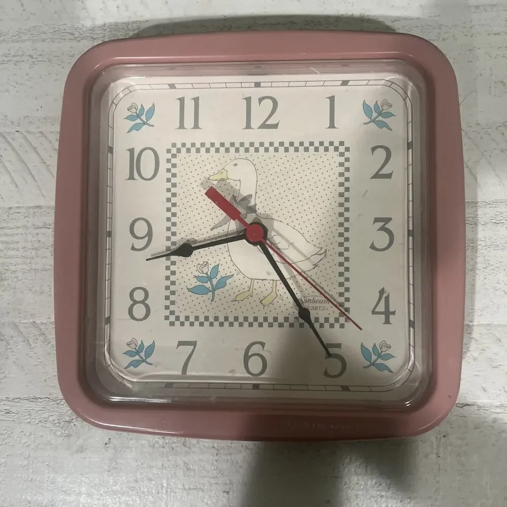 Vintage Sunbeam Quartz Goose/Duck Clock Square Country Pink Cottage 80’s Works!